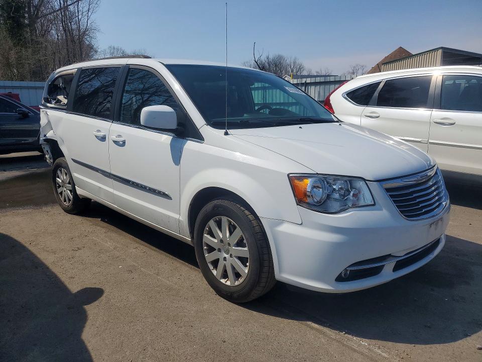 2015 Chrysler Town & Country მანქანა იყიდება აუქციონზე, vin: 2C4RC1BG0FR637130, აუქციონის ნომერი: 47610896