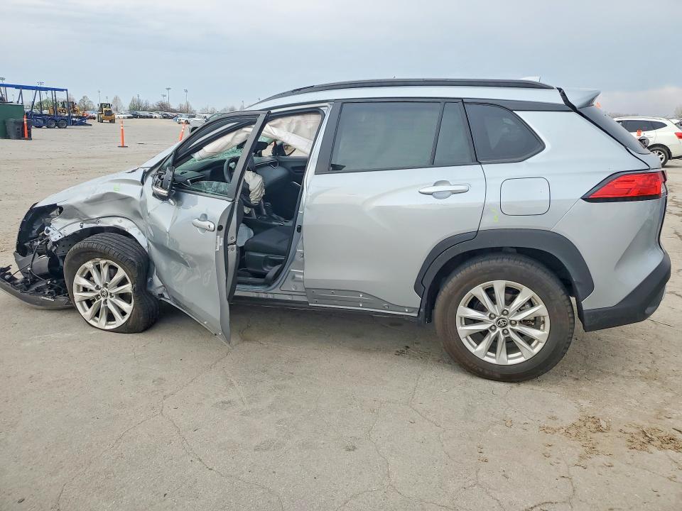 Продажа на аукционе авто 2024 Toyota Corolla Cross, vin: 7MUCAAAG1RV074801, номер лота: 48175206