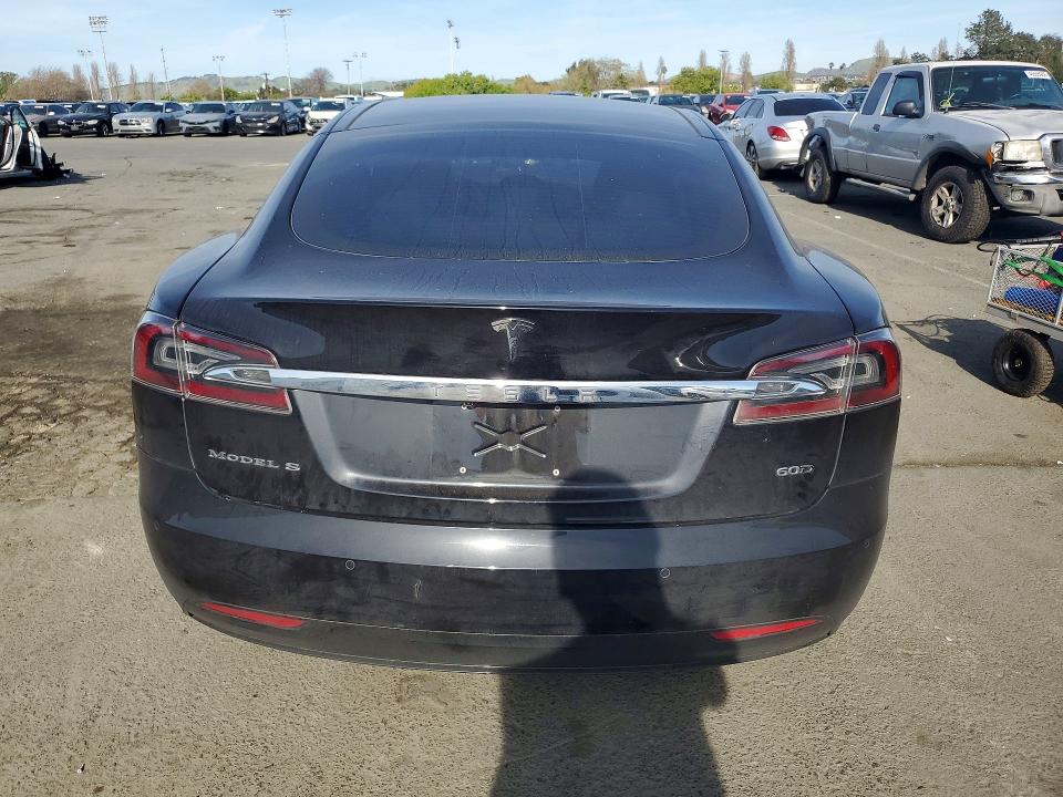 Продажа на аукционе авто 2016 Tesla Model S, vin: 5YJSA1E25GF156584, номер лота: 45665536