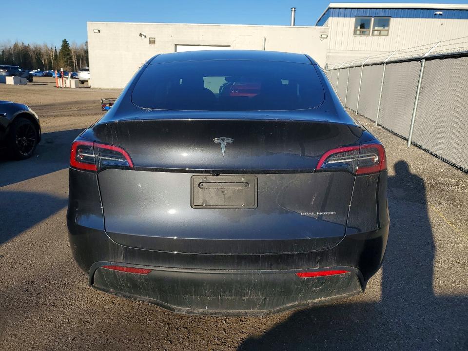 Auction sale of the 2024 Tesla Model Y, vin: 7SAYGDEE5RF989313, lot number: 46410556