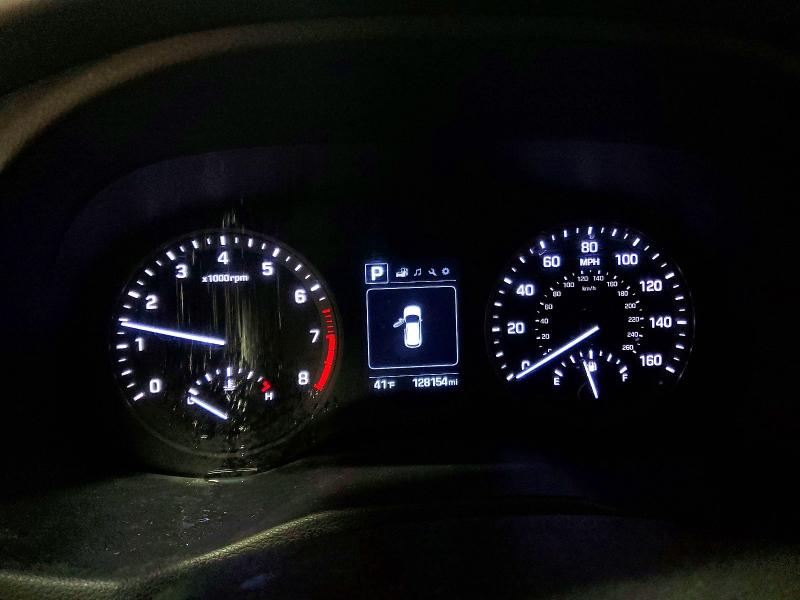 45656046 :رقم المزاد ، KM8J33A42JU693237 vin ، 2018 Hyundai Tucson مزاد بيع