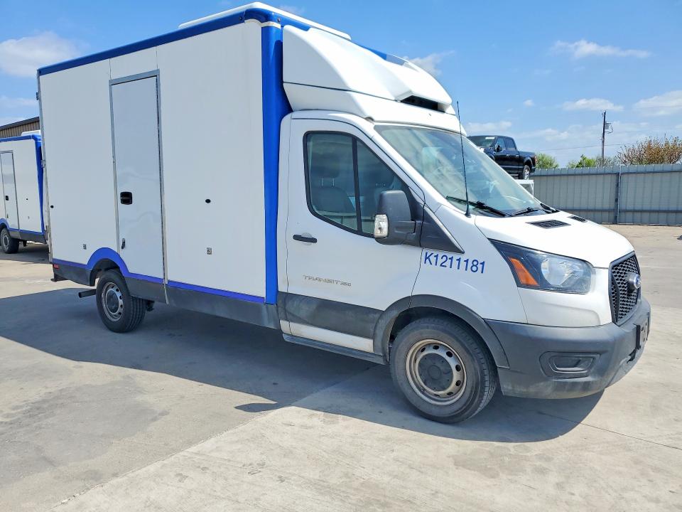 46946546 :رقم المزاد ، 1FDBW5Z83NKA01650 vin ، 2022 Ford Transit مزاد بيع