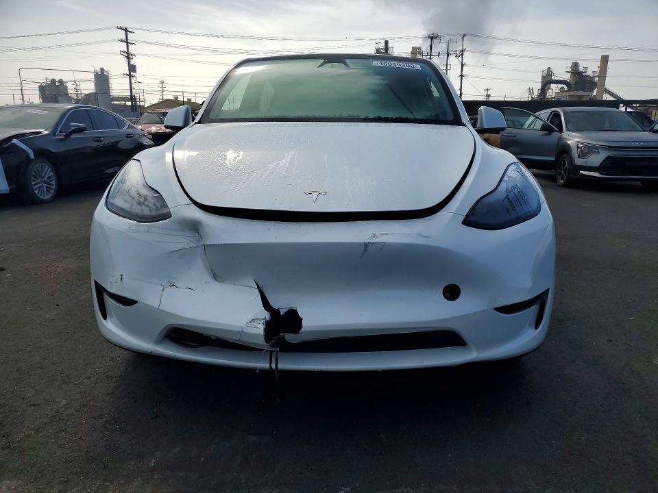 Продаж на аукціоні авто 2025 Tesla Model Y, vin: 7SAYGDED8SF270764, номер лоту: 46949306