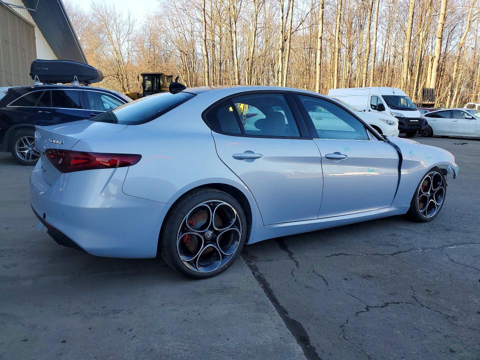 79556005 :رقم المزاد ، ZARFANBN0N7656751 vin ، 2022 Alfa Romeo Giulia مزاد بيع