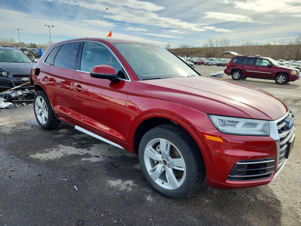 47057646 :رقم المزاد ، WA1BNAFY4J2241394 vin ، 2018 Audi Q5 مزاد بيع