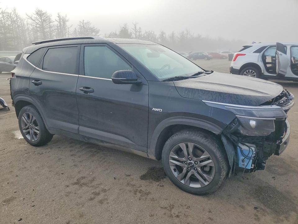 2023 Kia Seltos მანქანა იყიდება აუქციონზე, vin: KNDEUCAA1P7353741, აუქციონის ნომერი: 79414405