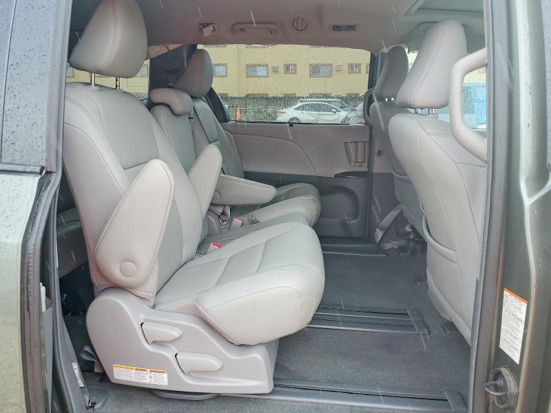 2018 Toyota Sienna მანქანა იყიდება აუქციონზე, vin: 5TDYZ3DC0JS942398, აუქციონის ნომერი: 48058876