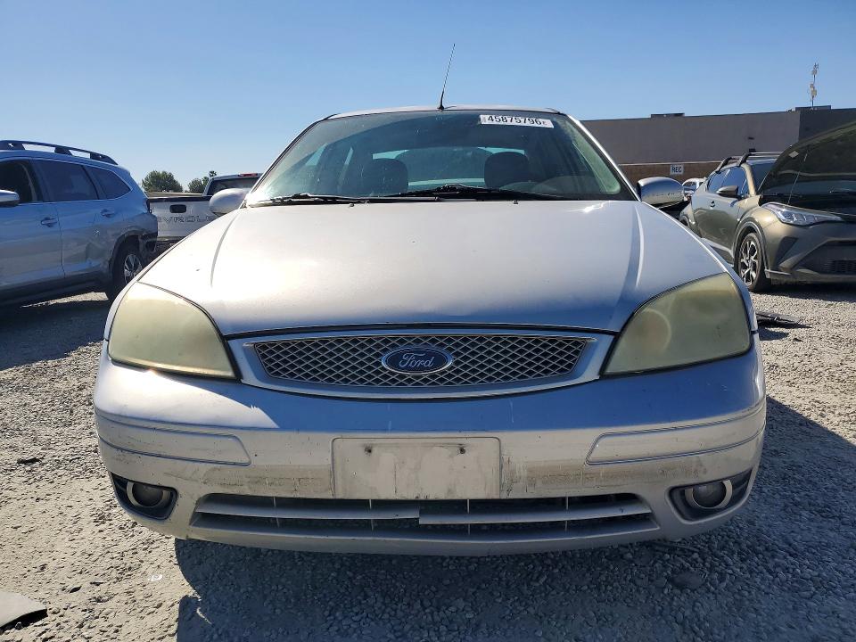 45875796 :رقم المزاد ، 1FAHP38Z05W234765 vin ، 2005 Ford Focus مزاد بيع