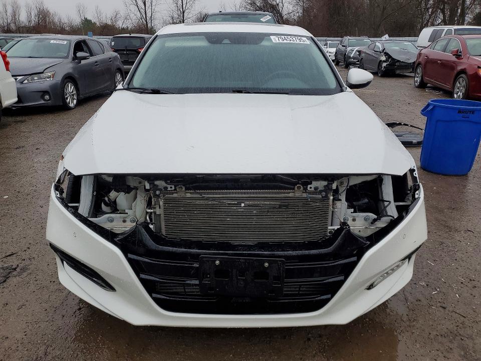 79453795 :رقم المزاد ، 1HGCV2F92JA802126 vin ، 2018 Honda Accord مزاد بيع