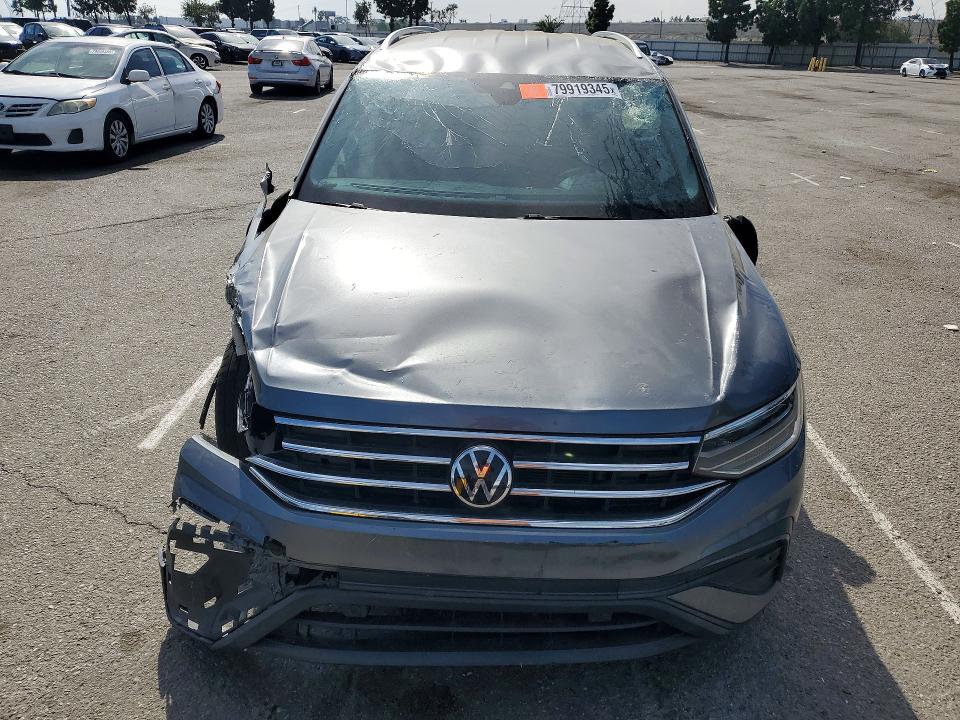 79919345 :رقم المزاد ، 3VV3B7AX0NM119636 vin ، 2022 Volkswagen Tiguan مزاد بيع