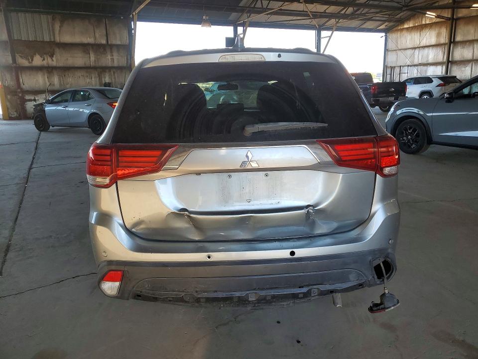 Продаж на аукціоні авто 2017 Mitsubishi Outlander, vin: JA4AD3A30HZ034864, номер лоту: 79901095