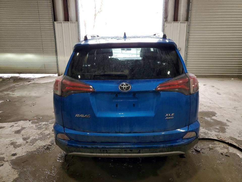 Продажа на аукционе авто 2017 Toyota Rav4, vin: JTMRFREV3HJ712765, номер лота: 79484115
