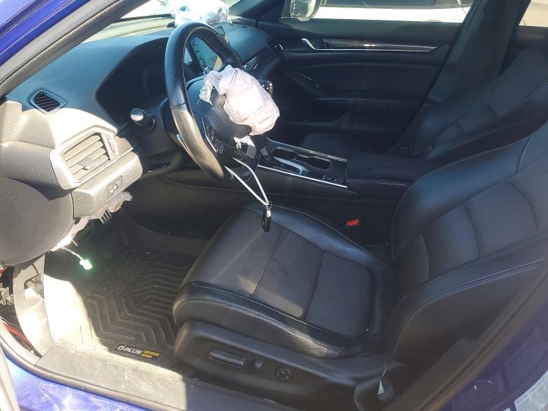76993805 :رقم المزاد ، 1HGCV1F33JA053116 vin ، 2018 Honda Accord مزاد بيع