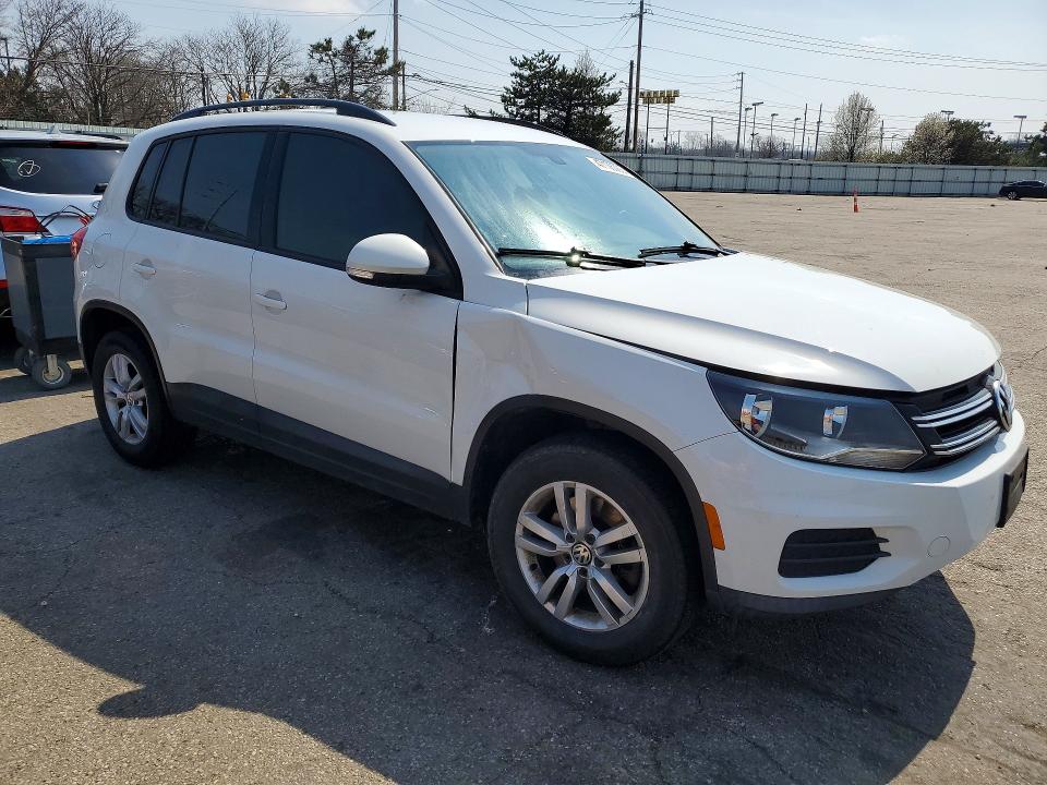 2016 Volkswagen Tiguan მანქანა იყიდება აუქციონზე, vin: WVGBV7AX9GW525236, აუქციონის ნომერი: 47136786