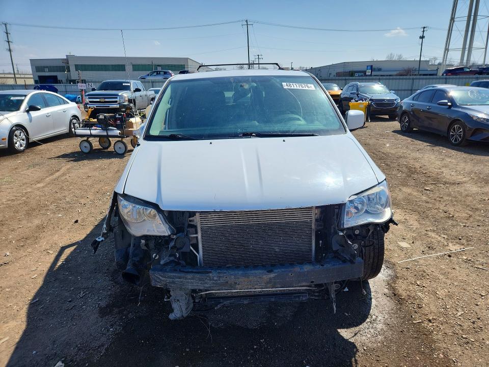 48117676 :رقم المزاد ، 2C4RC1BG3GR206640 vin ، 2016 Chrysler Town & Country مزاد بيع