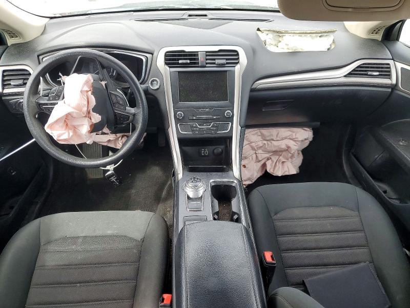 47927936 :رقم المزاد ، 3FA6P0LU4KR195873 vin ، 2019 Ford Fusion مزاد بيع