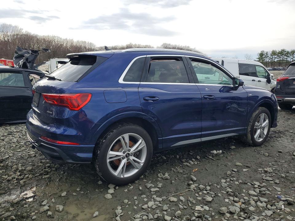 45808876 :رقم المزاد ، WA1EECF32N1020093 vin ، 2022 Audi Q3 مزاد بيع