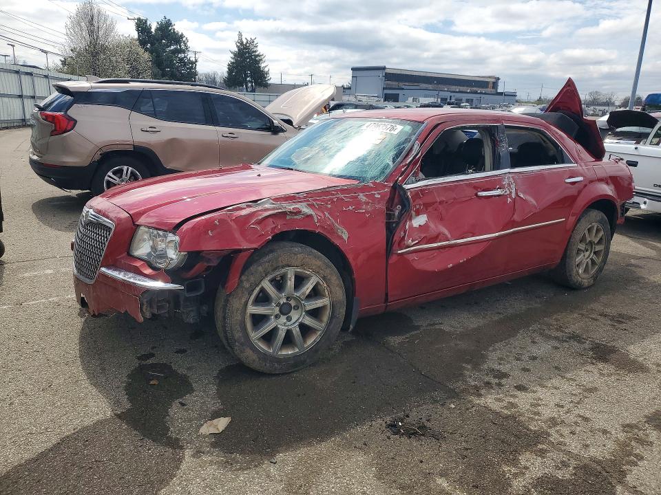 Auction sale of the 2010 Chrysler 300, vin: 2C3CA3CV5AH137522, lot number: 47963576
