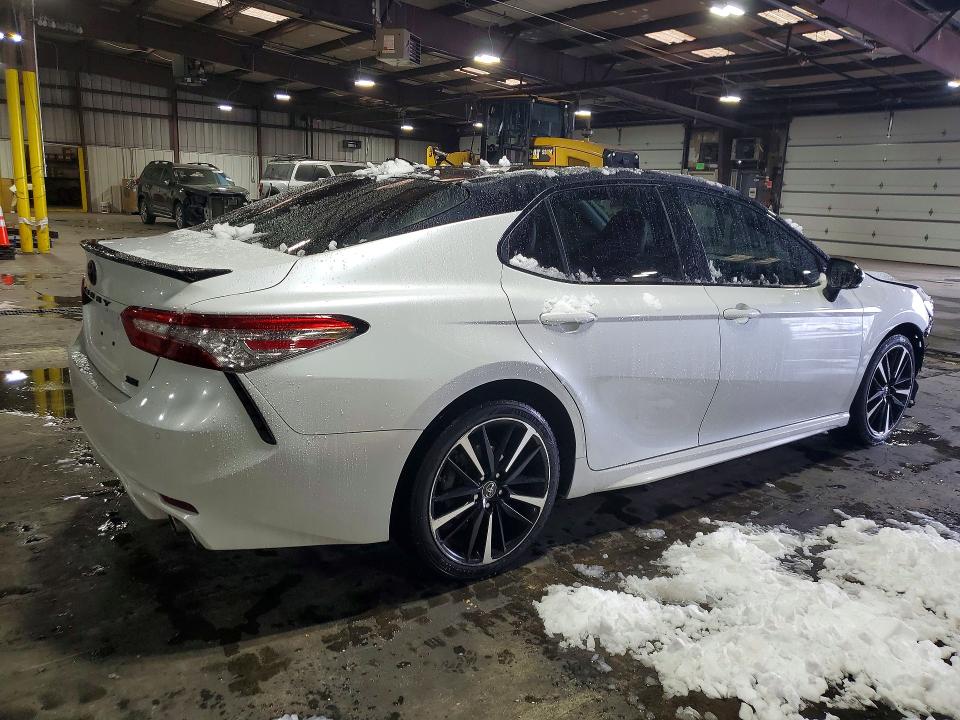 Продаж на аукціоні авто 2018 Toyota Camry, vin: 4T1B61HK4JU029185, номер лоту: 78303195
