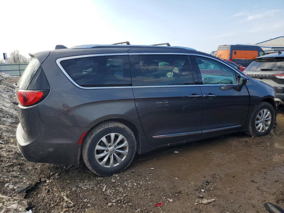 Продажа на аукционе авто 2019 Chrysler Pacifica, vin: 2C4RC1BG4KR561504, номер лота: 41982336