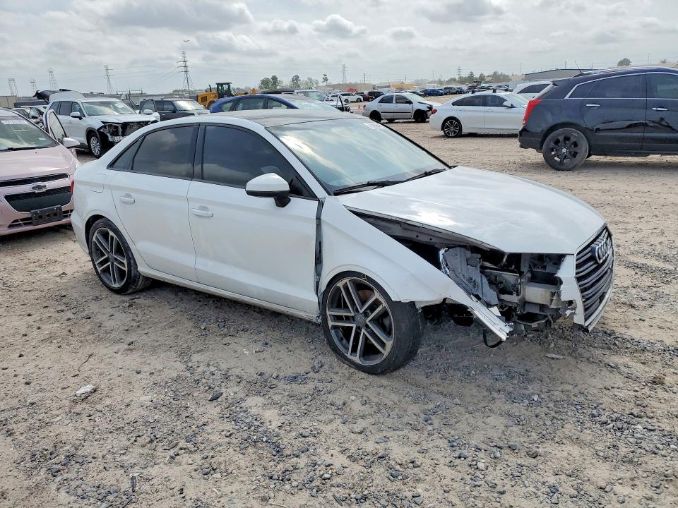 79956415 :رقم المزاد ، WAUAUGFF4H1040257 vin ، 2017 Audi A3 مزاد بيع