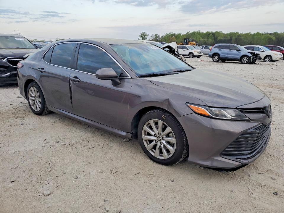 2020 Toyota Camry მანქანა იყიდება აუქციონზე, vin: 4T1C11AK9LU995063, აუქციონის ნომერი: 47750056