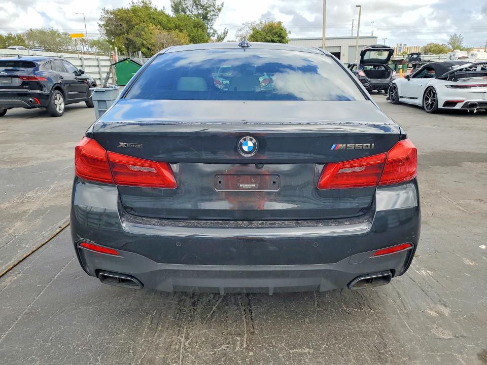 79901835 :رقم المزاد ، WBA13BK03MCG26571 vin ، 2021 Bmw M550xi مزاد بيع