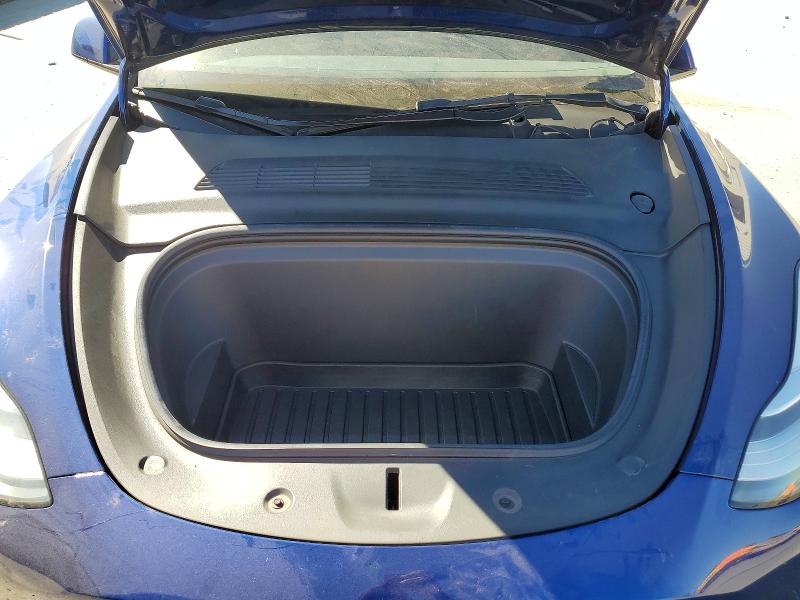 47233896 :رقم المزاد ، 5YJYGDEE1MF172815 vin ، 2021 Tesla Model Y مزاد بيع