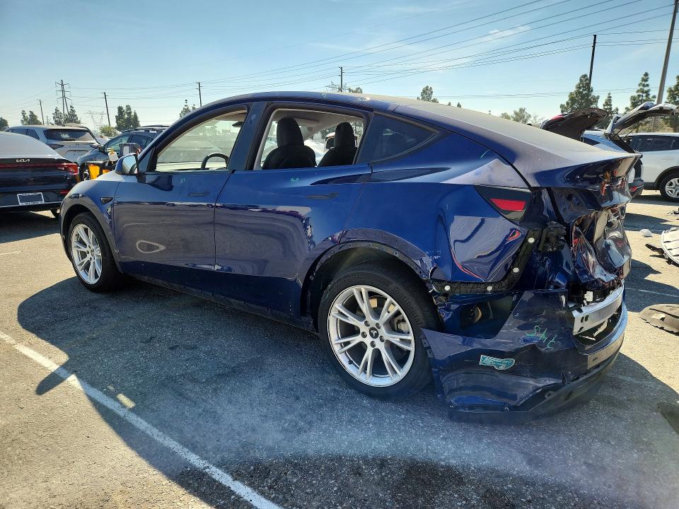 47119306 :رقم المزاد ، 7SAYGDEE8PA086566 vin ، 2023 Tesla Model Y مزاد بيع
