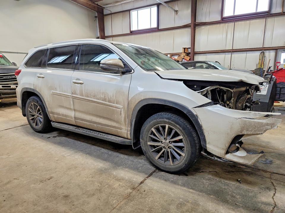 79780645 :رقم المزاد ، 5TDJZRFH1JS553203 vin ، 2018 Toyota Highlander مزاد بيع