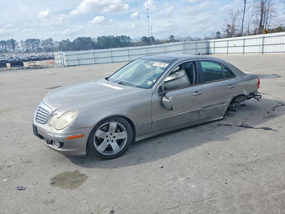 2007 Mercedes-benz E მანქანა იყიდება აუქციონზე, vin: WDBUF72X07A984305, აუქციონის ნომერი: 41755116
