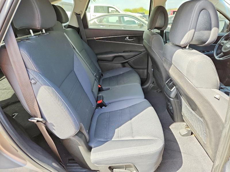 2016 Kia Sorento მანქანა იყიდება აუქციონზე, vin: 5XYPG4A36GG075994, აუქციონის ნომერი: 41612766