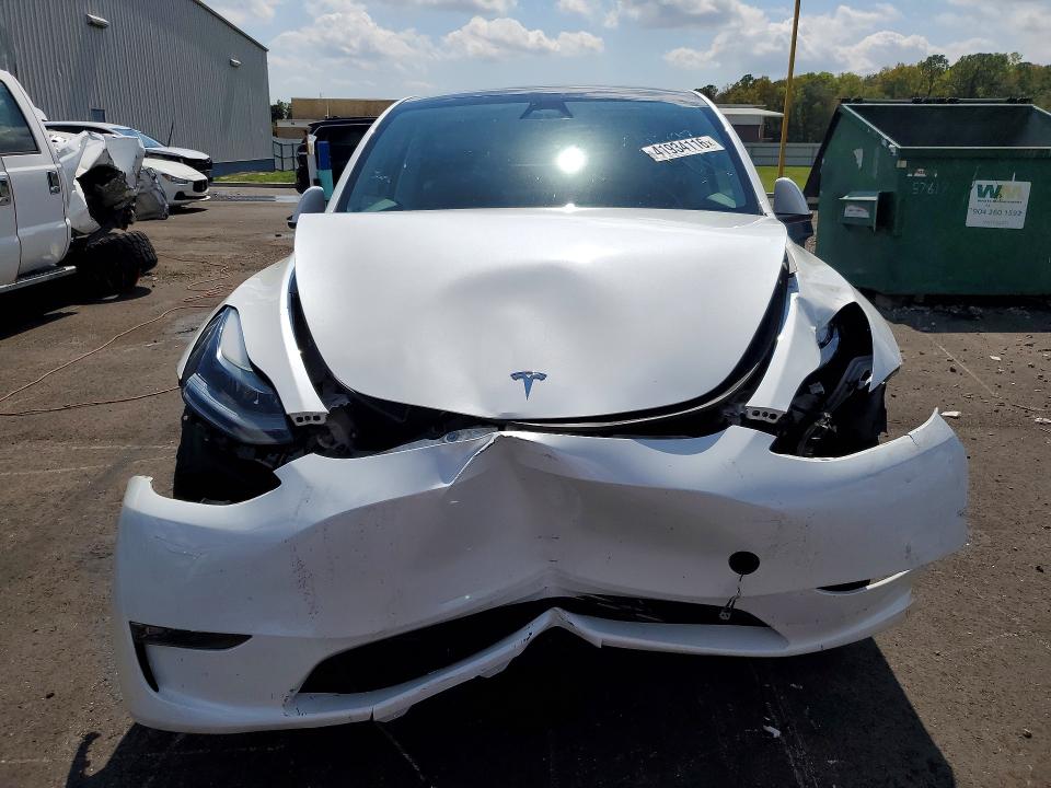 2024 Tesla Model Y მანქანა იყიდება აუქციონზე, vin: 7SAYGDEE2RF161543, აუქციონის ნომერი: 41934116