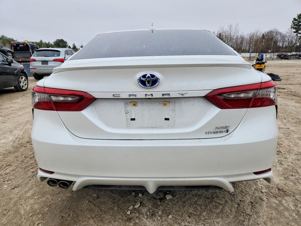 46147956 :رقم المزاد ، 4T1K31AK0NU590685 vin ، 2022 Toyota Camry Hybrid مزاد بيع