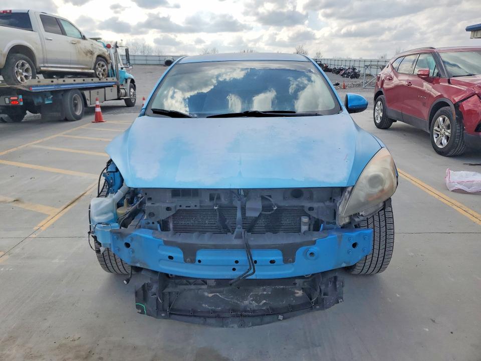 2011 Mazda 3 მანქანა იყიდება აუქციონზე, vin: JM1BL1K63B1400803, აუქციონის ნომერი: 48150336