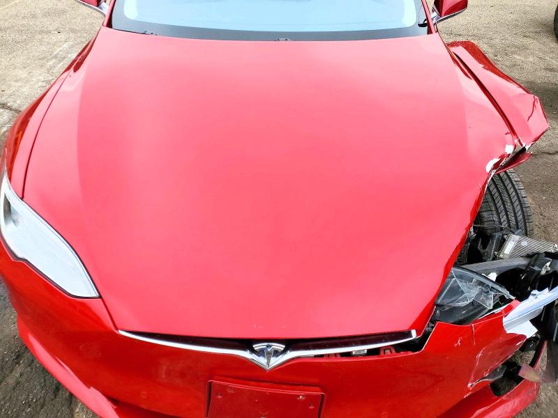 48048326 :رقم المزاد ، 5YJSA1E27HF213515 vin ، 2017 Tesla Model S مزاد بيع