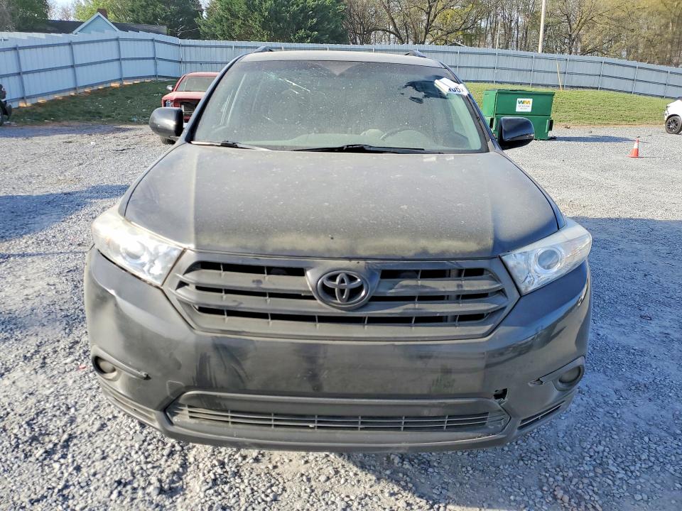 2013 Toyota Highlander მანქანა იყიდება აუქციონზე, vin: 5TDZK3EH2DS136957, აუქციონის ნომერი: 47086106