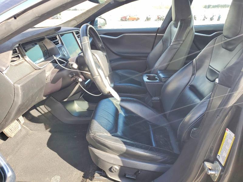 41607356 :رقم المزاد ، 5YJSA1E21GF130063 vin ، 2016 Tesla Model S مزاد بيع