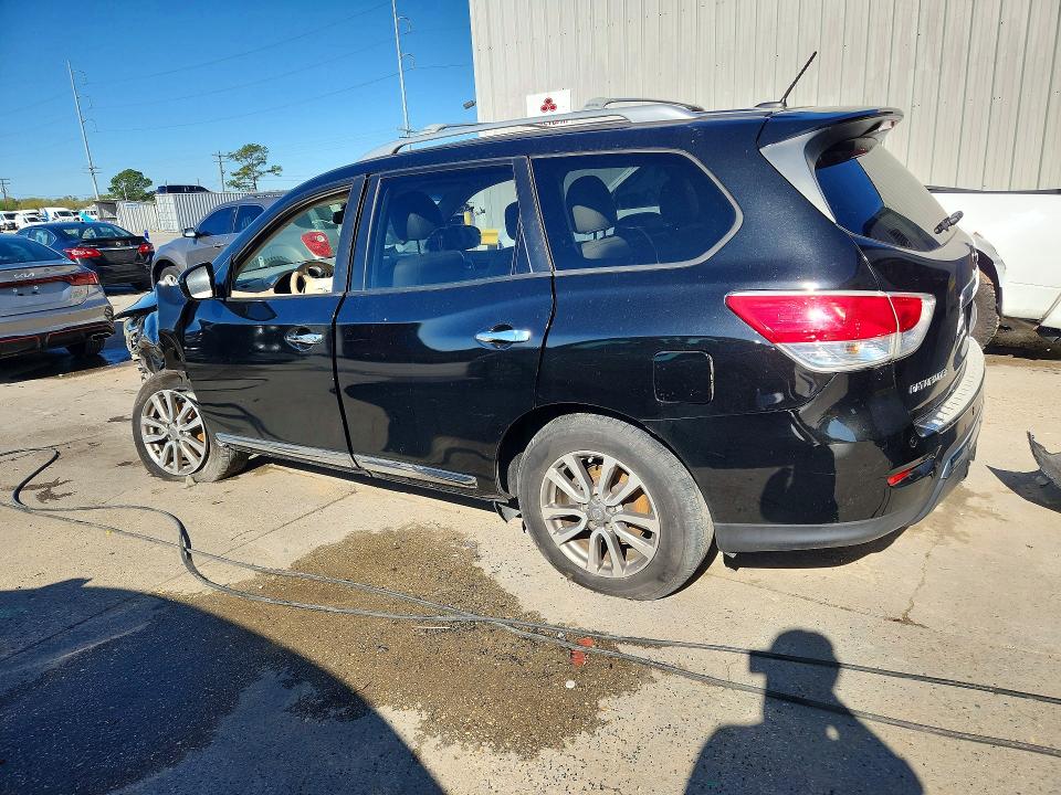 2015 Nissan Pathfinder მანქანა იყიდება აუქციონზე, vin: 5N1AR2MN3FC713392, აუქციონის ნომერი: 45646116