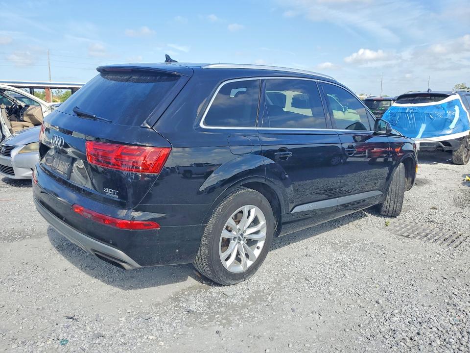 47701746 :رقم المزاد ، WA1LAAF72JD036393 vin ، 2018 Audi Q7 مزاد بيع