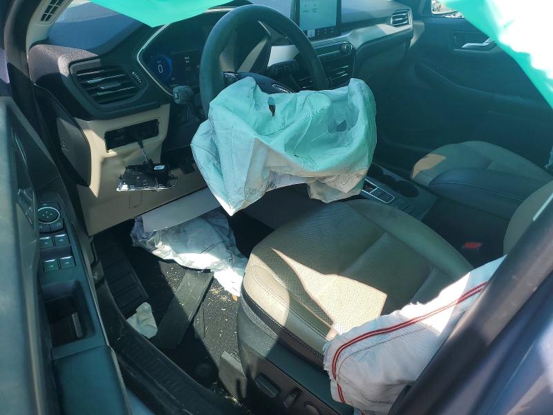 47361886 :رقم المزاد ، 1FMCU0H60NUB41558 vin ، 2022 Ford Escape مزاد بيع