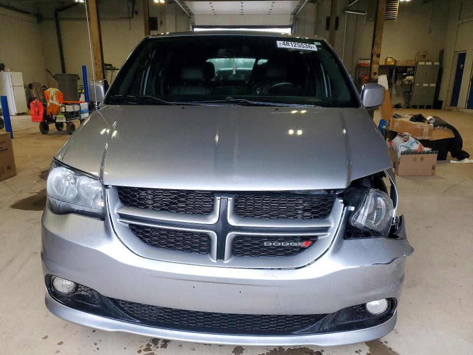 48125536 :رقم المزاد ، 2C4RDGEG8JR302699 vin ، 2018 Dodge Grand Caravan مزاد بيع