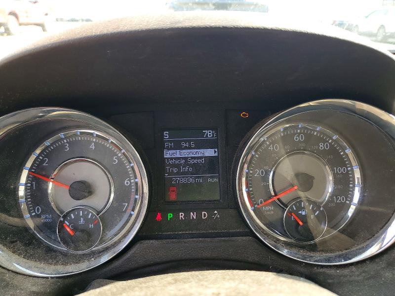 46817336 :رقم المزاد ، 2A4RR8DG3BR613333 vin ، 2011 Chrysler Town & Country مزاد بيع