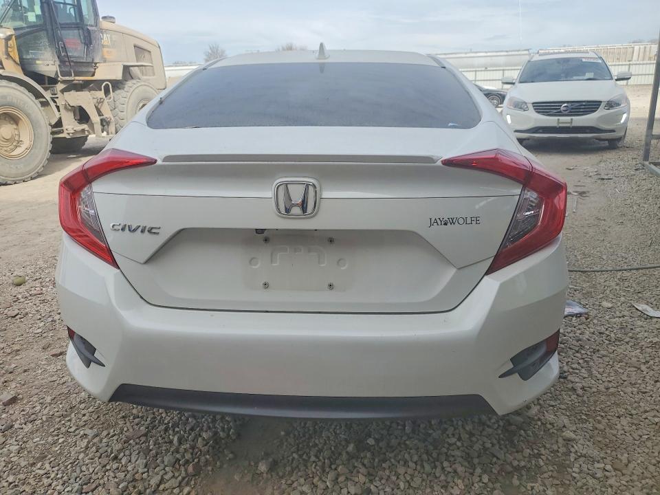 46500926 :رقم المزاد ، JHMFC1F30JX022337 vin ، 2018 Honda Civic مزاد بيع