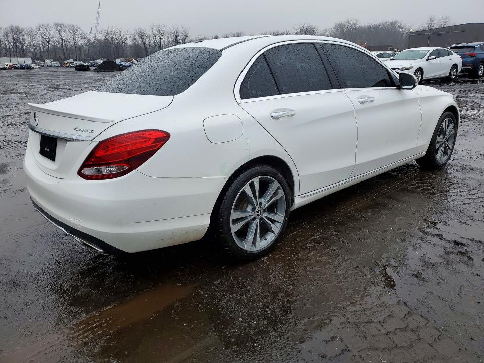 Продажа на аукционе авто 2018 Mercedes-benz C, vin: 55SWF4KB6JU279194, номер лота: 46082716