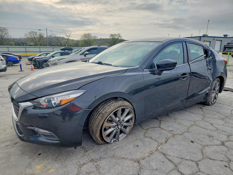 Aukcja sprzedaży 2018 Mazda 3, vin: JM1BN1V34J1159201, numer aukcji: 47737896