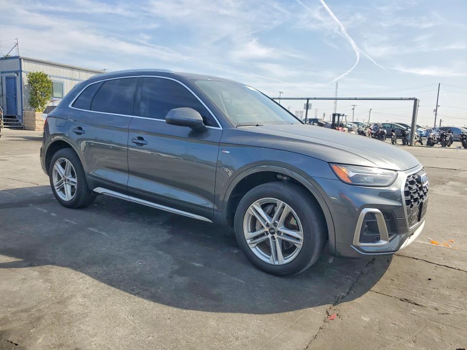 47623456 :رقم المزاد ، WA1G2AFY4M2040579 vin ، 2021 Audi Q5 E مزاد بيع