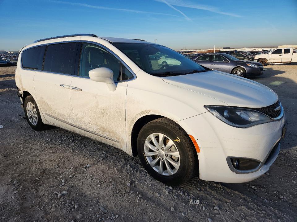 Продажа на аукционе авто 2019 Chrysler Pacifica, vin: 2C4RC1BG8KR548075, номер лота: 46827126