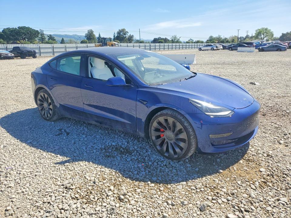 46224686 :رقم المزاد ، 5YJ3E1EC4NF122392 vin ، 2022 Tesla Model 3 مزاد بيع
