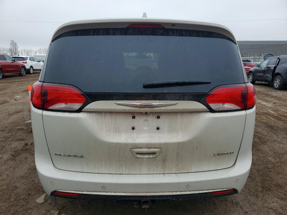 41876286 :رقم المزاد ، 2C4RC1GG2HR665815 vin ، 2017 Chrysler Pacifica مزاد بيع